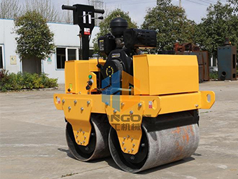 使用小型壓路機碾壓路基有哪些要求呢？