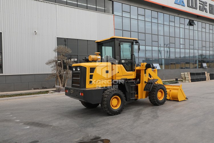 體型小能耐大！小型挖掘裝載機(jī)讓您刮目相看！